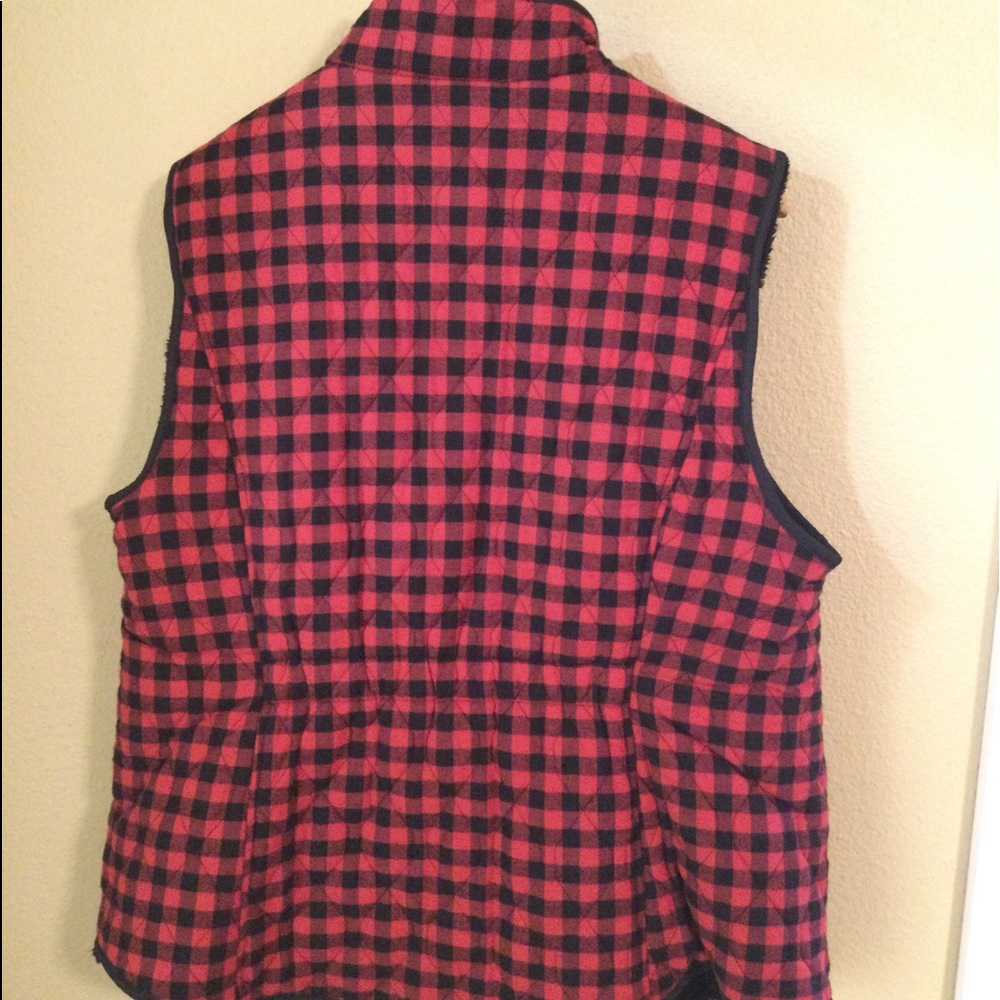 Red & black buffalo check vest reverses to faux black fur. Large.
